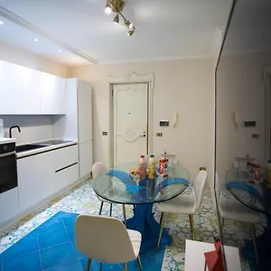 Hause Naty Spaccanapoli , Napoli Italia
